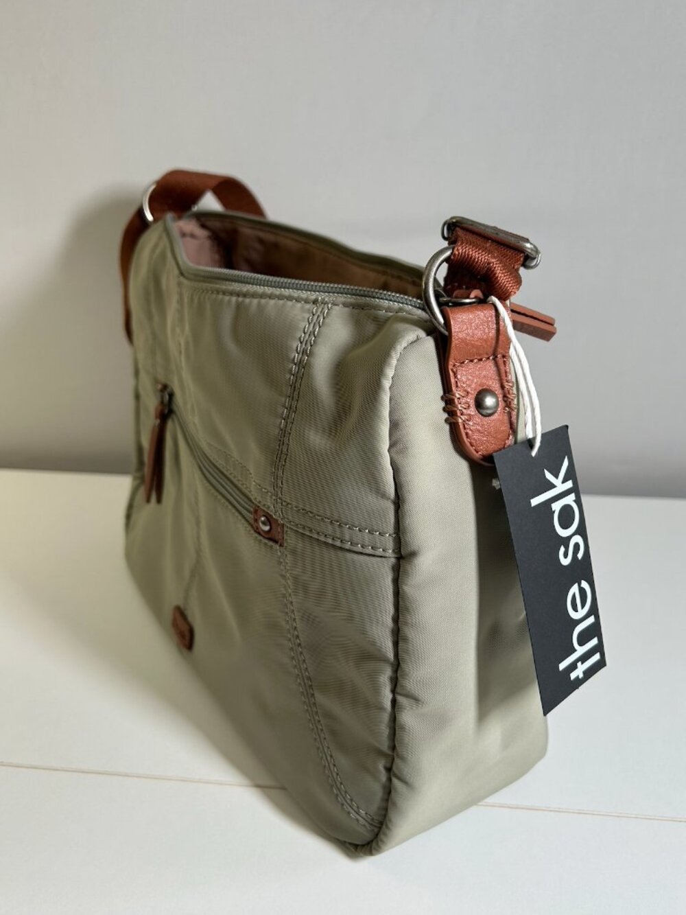 NWT The Sak Esperato Nylon Hobo Bag Sage Green Lightweight Everyday Travel Purse - Picture 2 of 9
